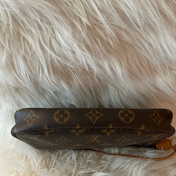 🔥SOLD🔥Authentic Louis Vuitton Pochette Accessories - Picture 14 of 16